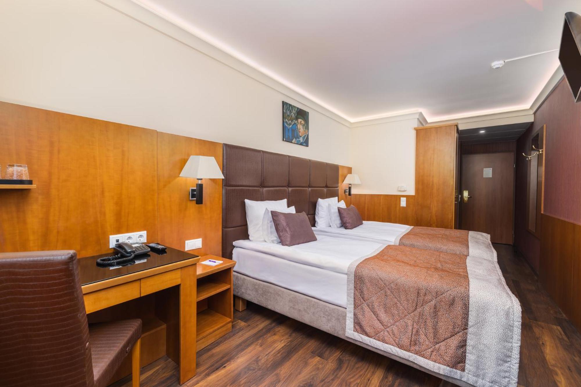 Hotel Carlton Buda Castle 4*