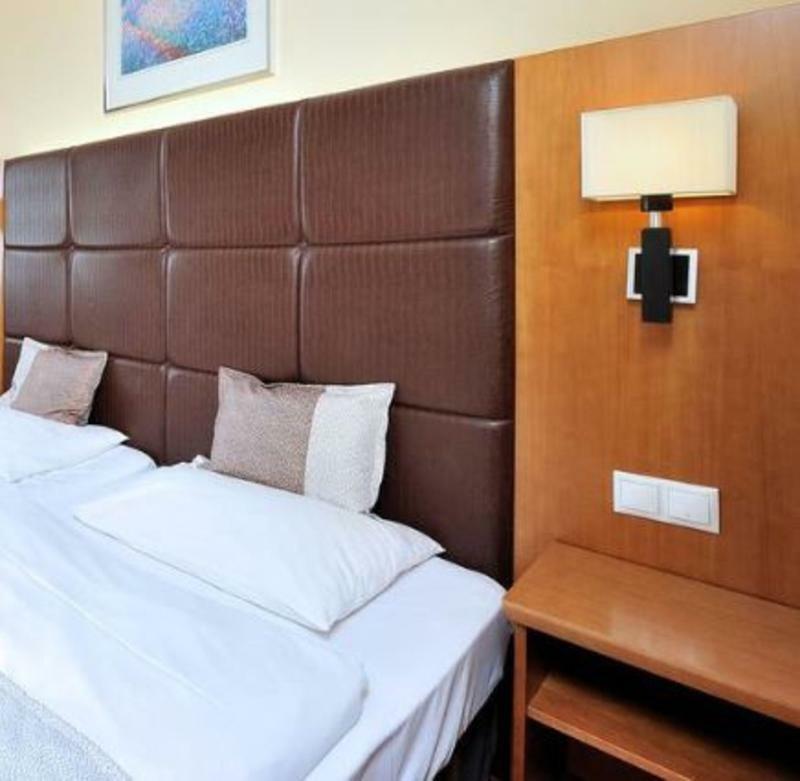 Exe Carlton Hotel